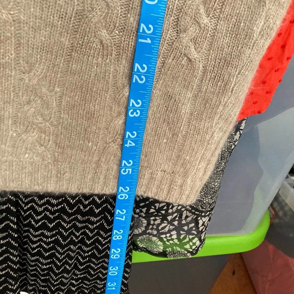 Petite Sophisticate Sweater Womens Sz P Tan Beige Angora Wool Pull Over - Picture 7 of 8